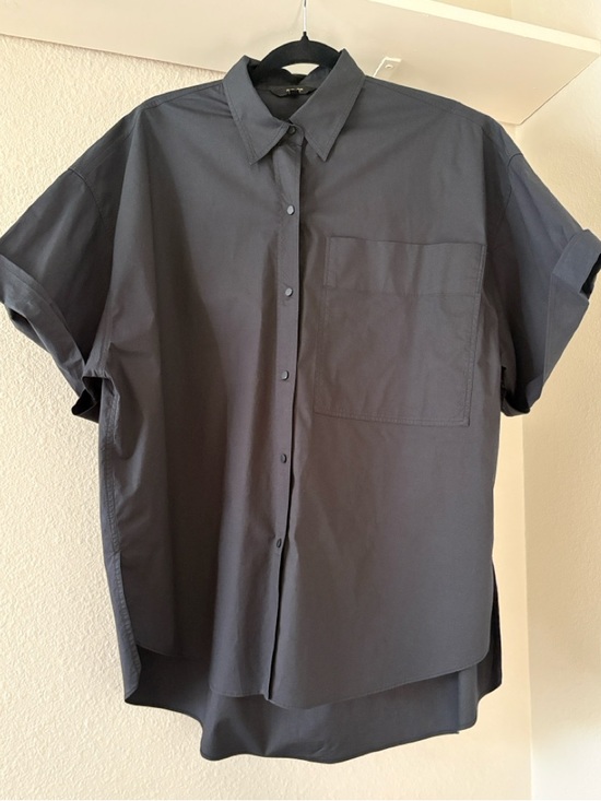 Massimo Dutti Tops - Massimo Dutti Short Sleeve Button Down Shirt size 8